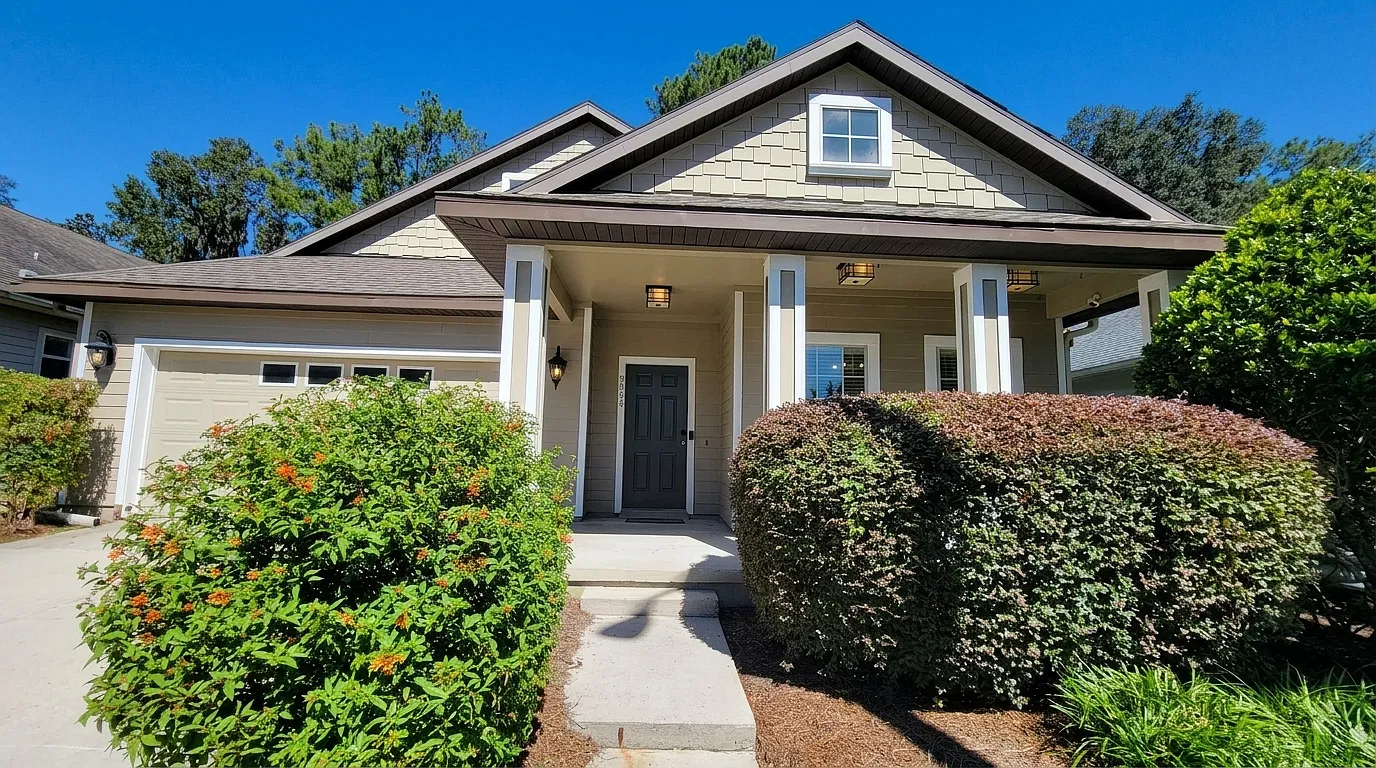 3 bed, 2676 sqft, $3,000 — Photo 1