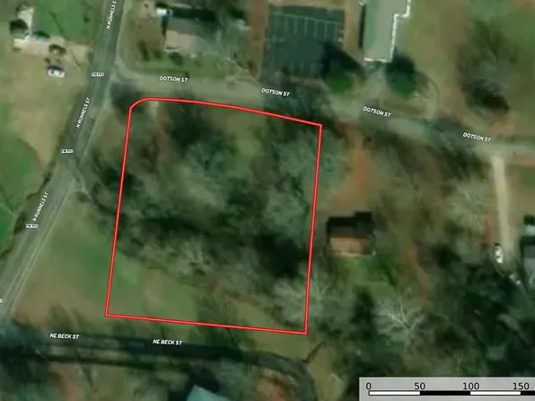 102 Dotson St, De Kalb, TX 75559
