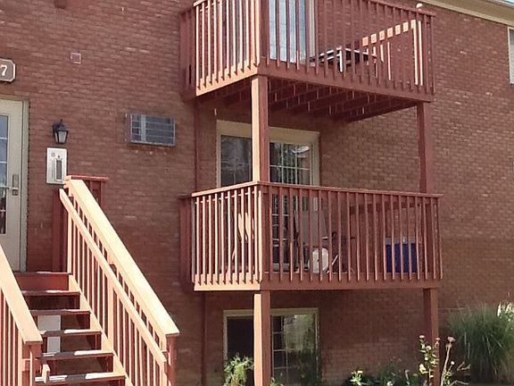 5th image of 2211 Tower Blvd APT 813