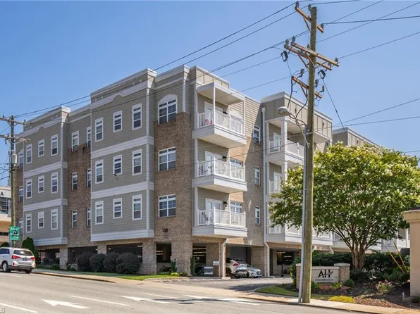 605 W Market St Unit 216, Greensboro, NC 27401