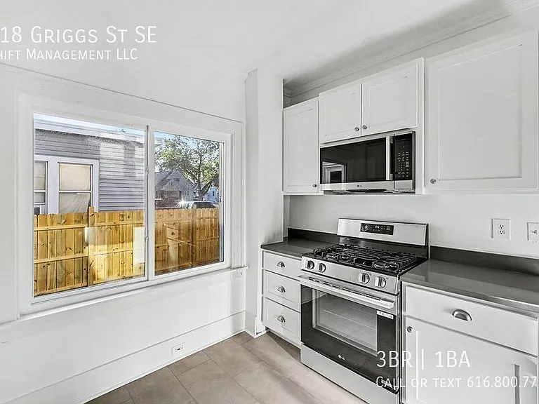 418 Griggs St SE — Photo 8
