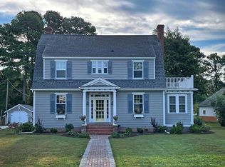 375 Main St, Reedville, VA 22539