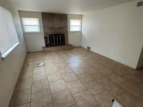 4th image of 3308 Shadybrook Dr