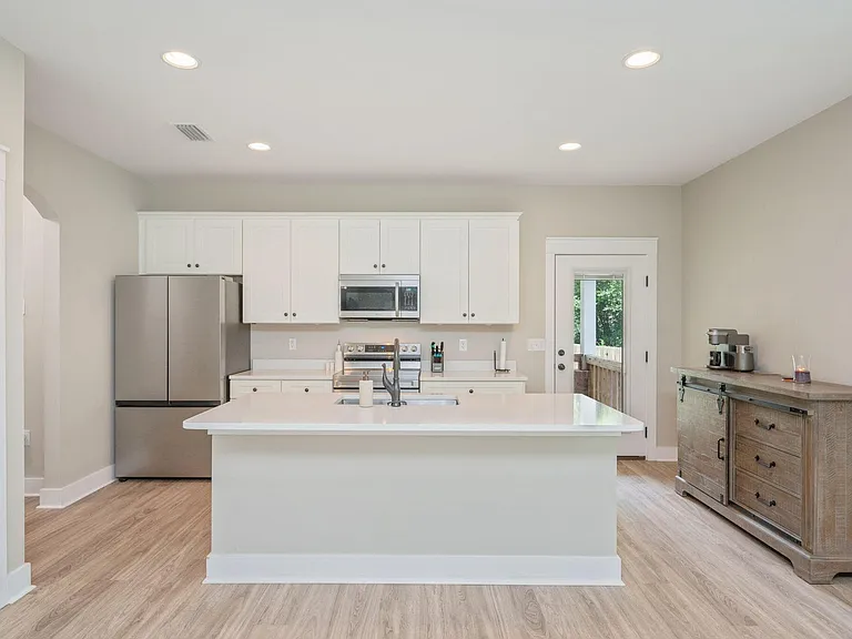3168 Maple St — Photo 33