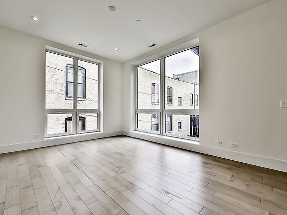 5th image of 2353 W Wabansia Ave #302X