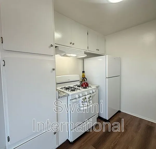 2300 W El Segundo Blvd #19 — Photo 5