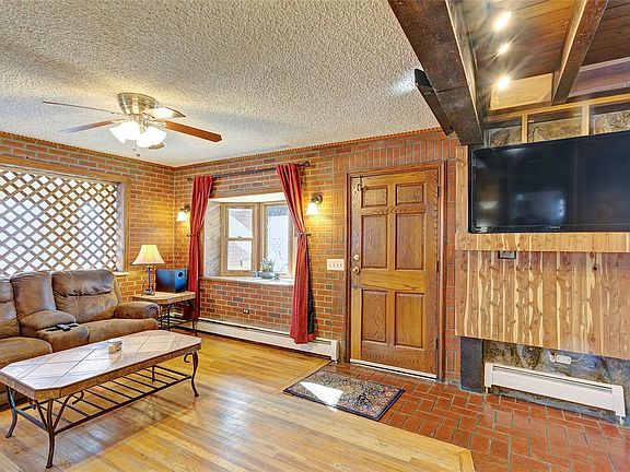 5th image of 1110 S Dale Ct