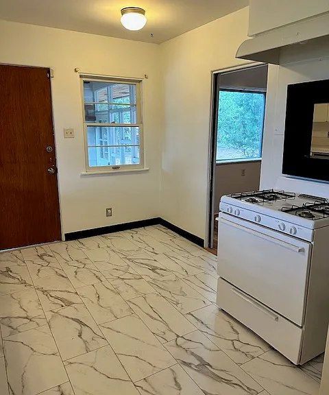 Kitchen, breakfast nook