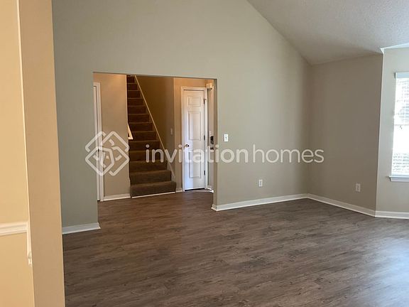 3rd image of 5931 Idlewood Pl
