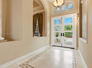 3250 W Stonebrook Cir, Davie, FL 33330