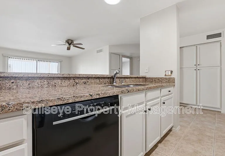 18624 N 93rd Ave — Photo 9