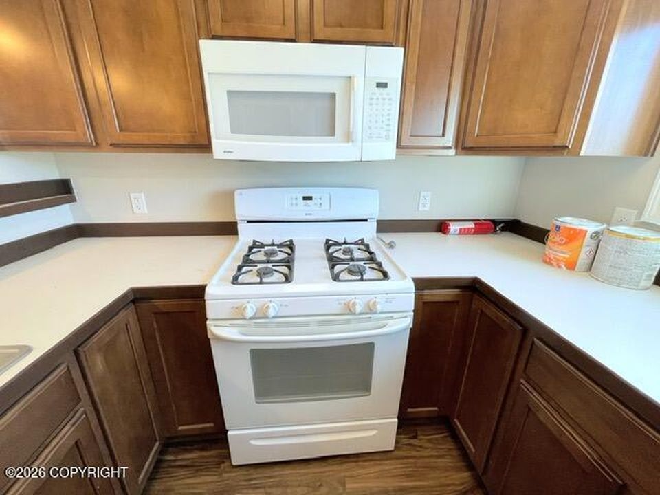 221 W 13th Ave #12, Anchorage, AK - View 6