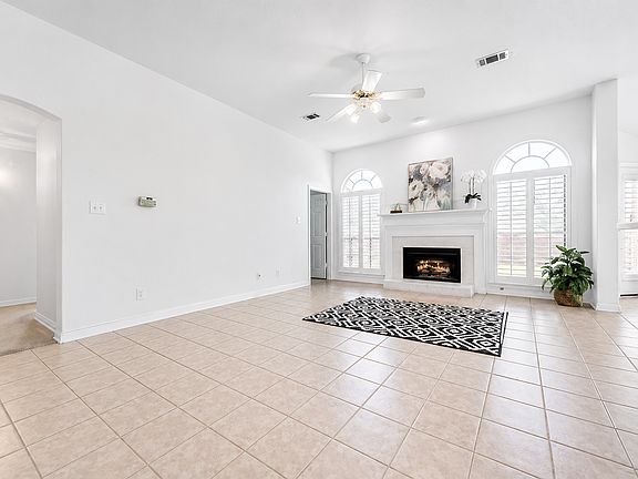 4th image of 4304 Echomont Ln