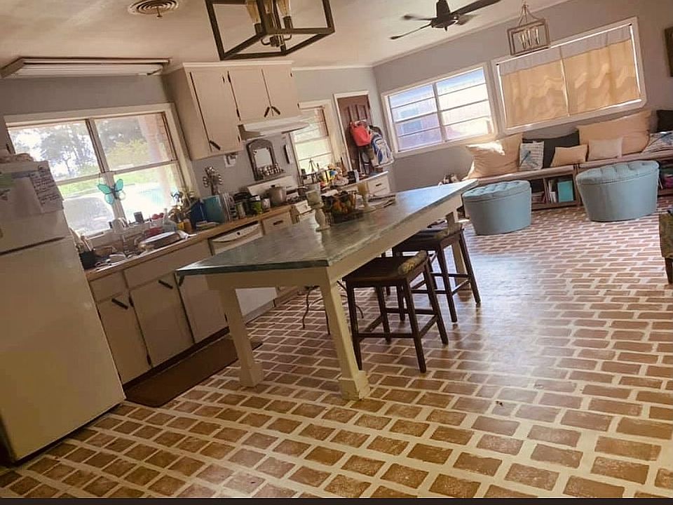 Spacious Kitchen