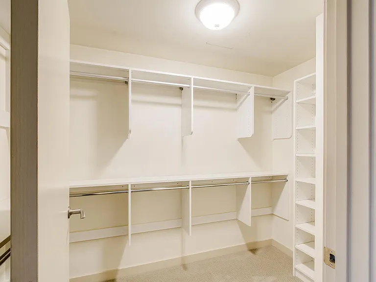 10650 NE 9th Pl #525 — Photo 11