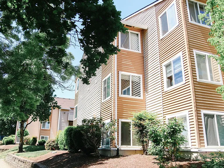 16920 SE Powell Blvd #24 — Photo 11