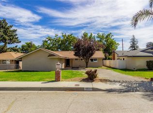 887 Montclair Dr, Banning, CA 92220