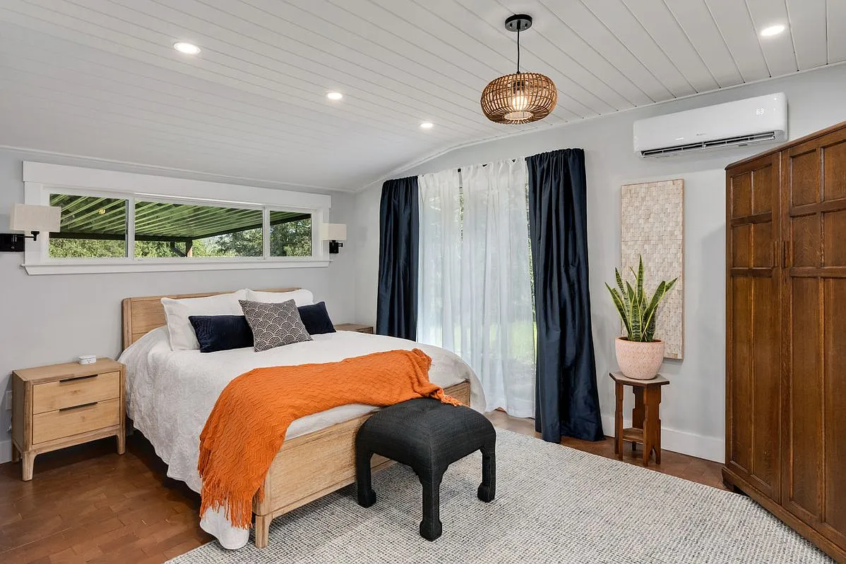 1 bed, 1.0 bath, 900 sqft, $3,650 — Photo 2