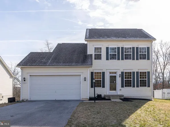 1011 W Masters Dr, Cross Junction, VA 22625