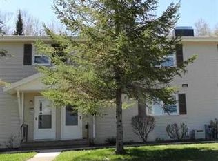 1122 Bong Blvd, Duluth, MN 55811