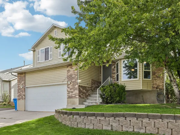 11385 S Abbotts Ford Ln, Sandy, UT 84070