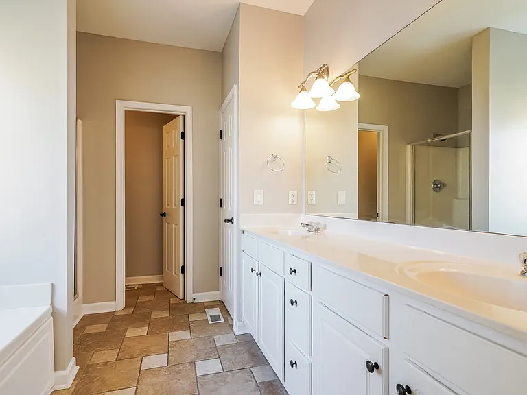 406 Bonita Pkwy — Photo 13