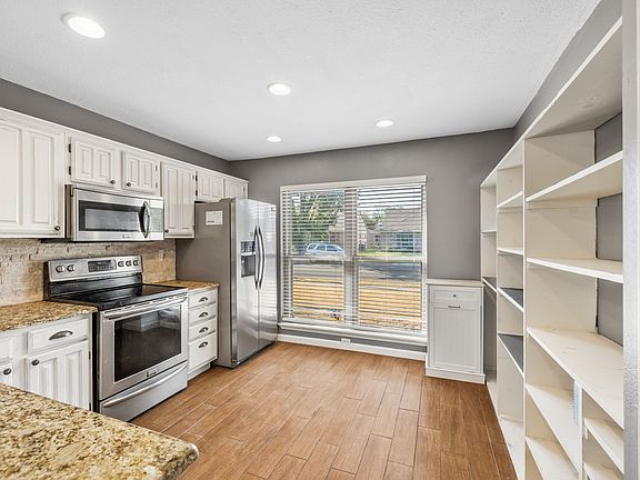 5th image of 4128 Newton St