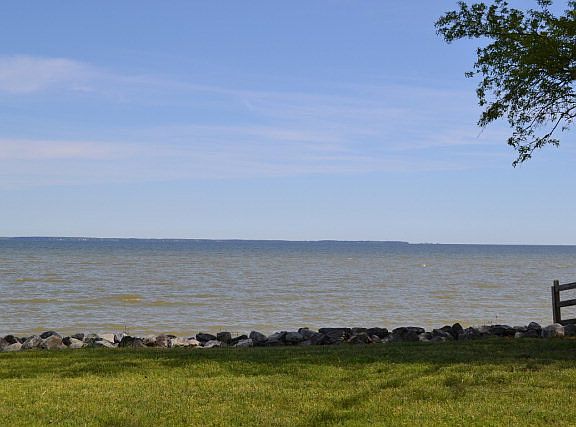 3rd image of 483 Potomac Dr