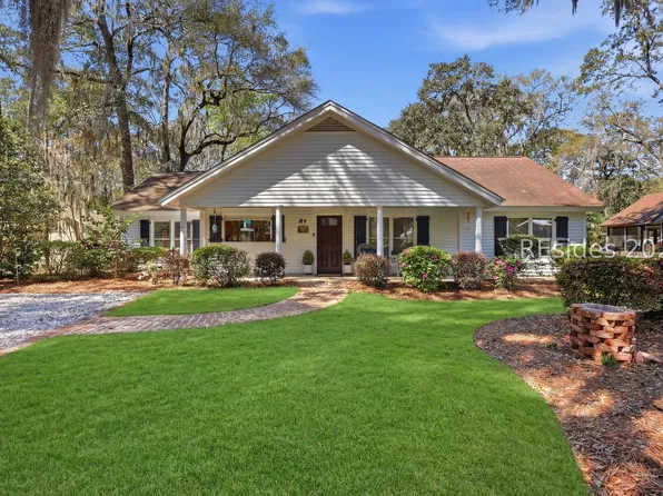 21 River Oaks Dr, Bluffton, SC 29910