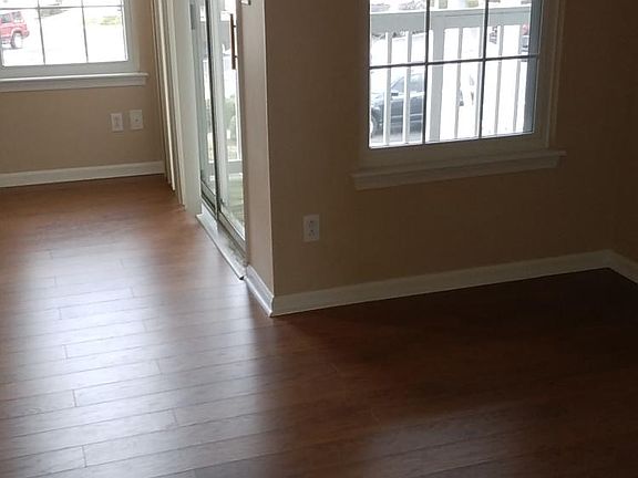 5th image of 4149 Laurel Green Cir #2