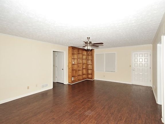 3rd image of 1626 Norton Estates Dr