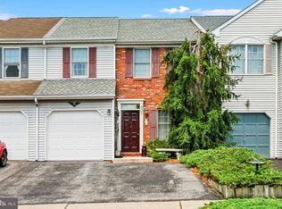 307 Village Walk Dr, Macungie, PA 18062