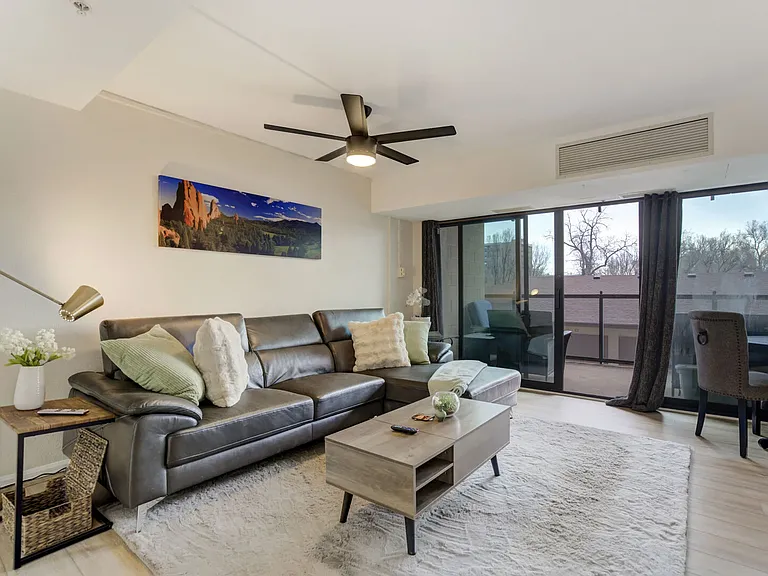 417 E Kiowa St #203 — Photo 5
