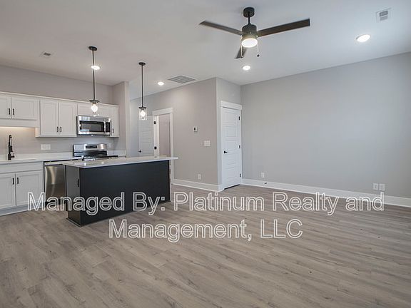 5th image of 405 Jonathan Wade Cir