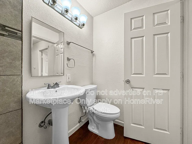 683 El Camino Ave #8 — Photo 12