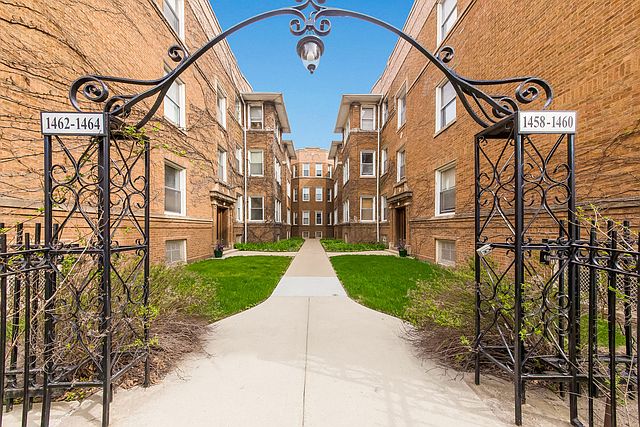 1st image of 1460 W Argyle St APT 1S