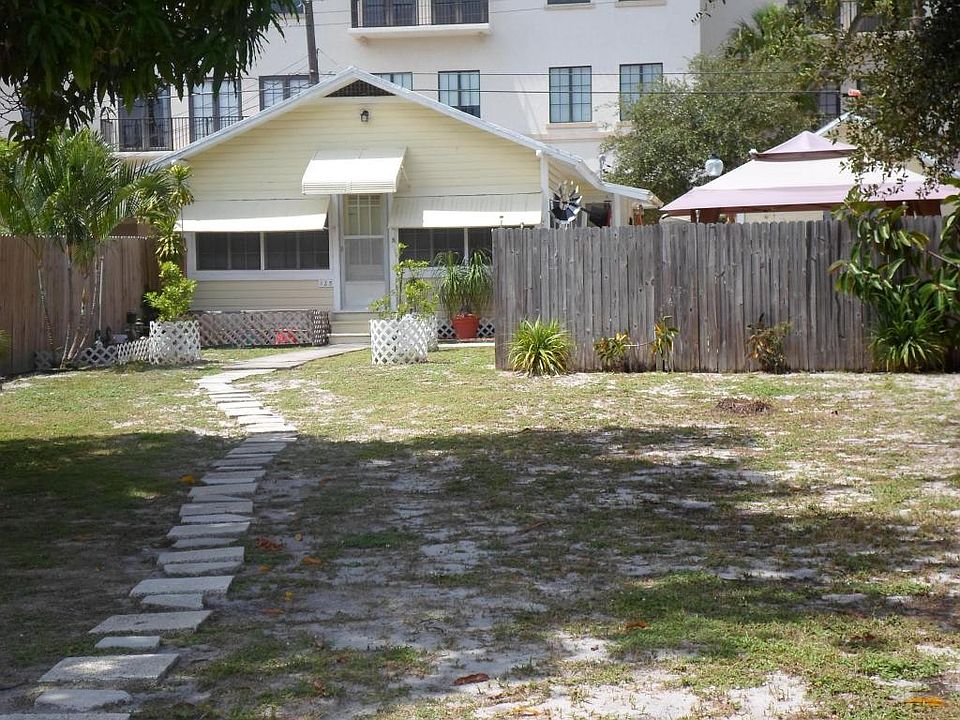 1st image of 125 N Ocean Breeze