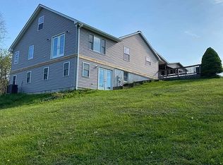 2633 Snydersburg Rd, Hampstead, MD 21074