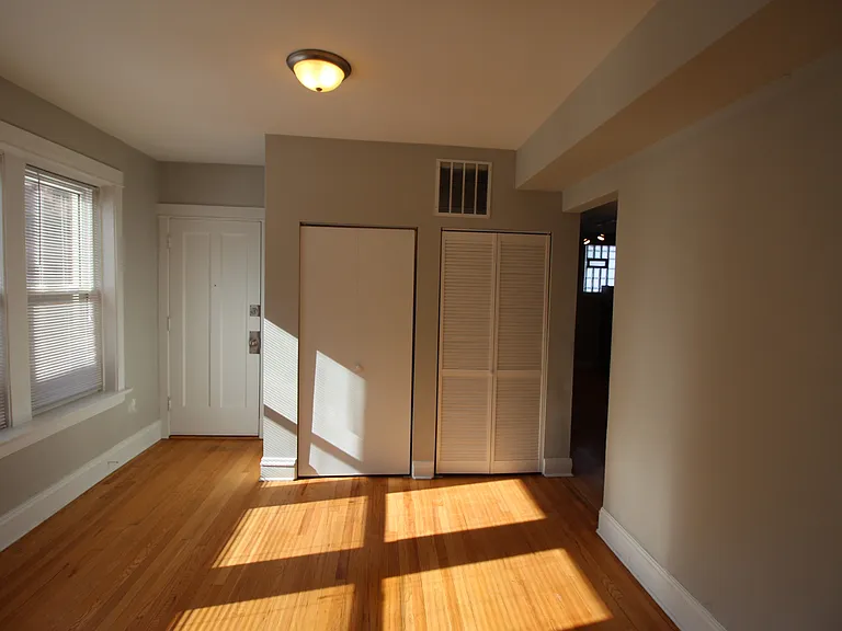 5344 N Paulina St — Photo 3