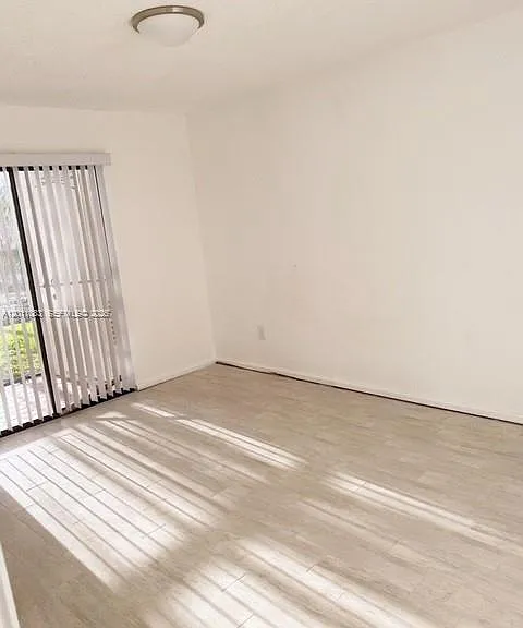 1071 Adams Ave #1071F — Photo 8