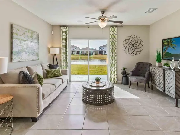 16652 Mosaic Oar Dr, Wimauma, FL 33598