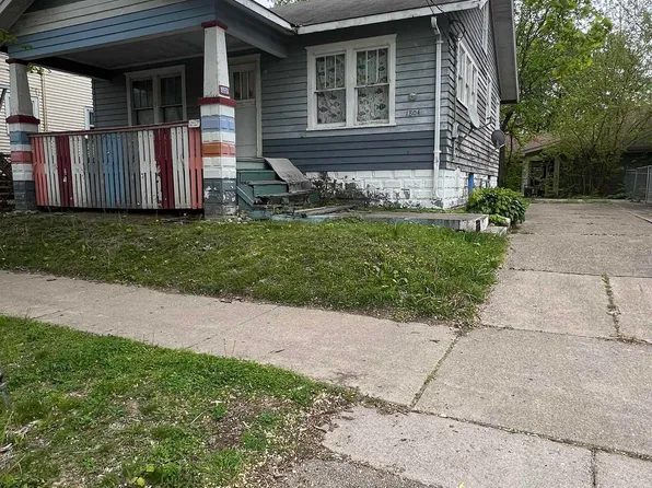 1804 N New York Ave, Peoria, IL 61603