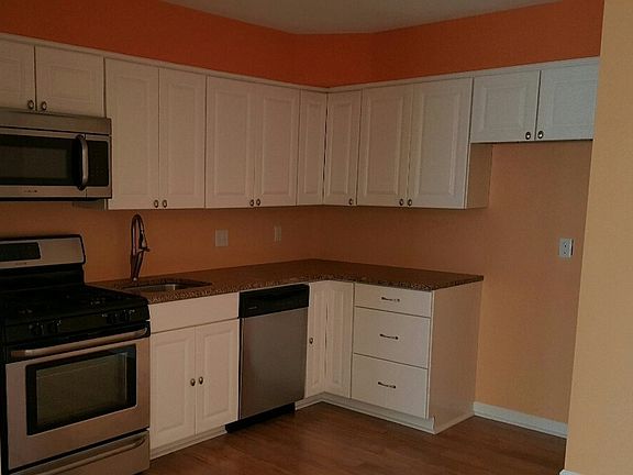 4th image of 7 36th St #7