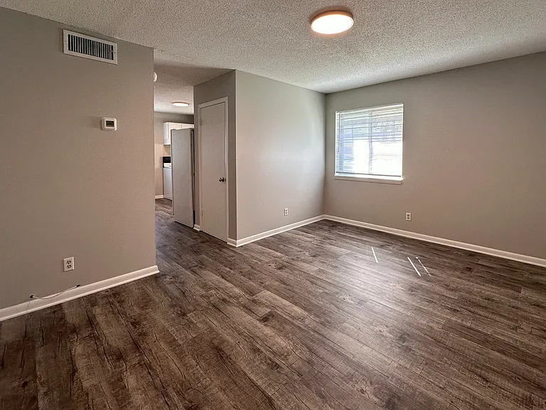 1020 E Mountcastle St #34 — Photo 2