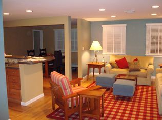 16 Cobblestone Way, Windsor, CT 06095