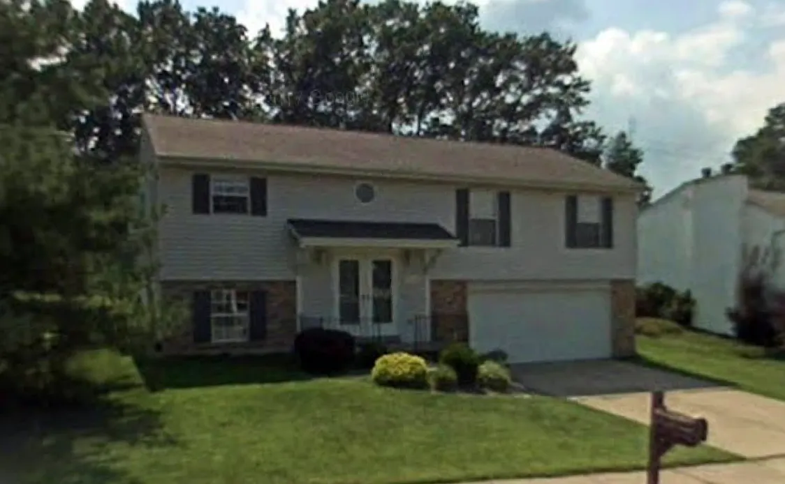 1735 Lynncove Ln photo 1