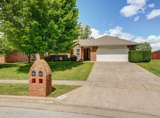3633 W Village Ter, Springfield, MO 65810