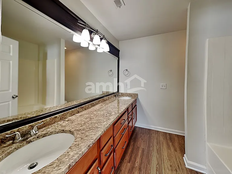 141 Claybrook Ln — Photo 12