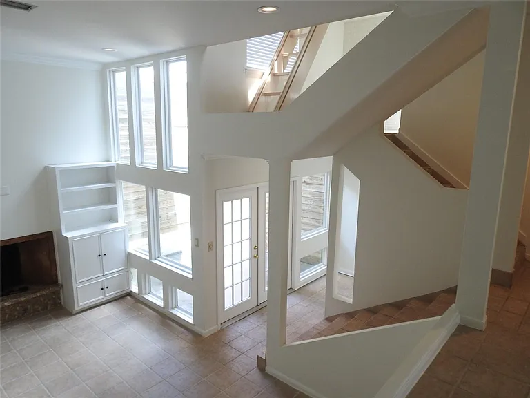 218 Stratford St #3 — Photo 8