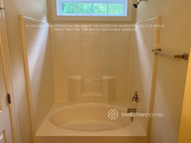 2420 Laura Dr — Photo 11